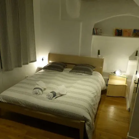 Le Zola Apartment